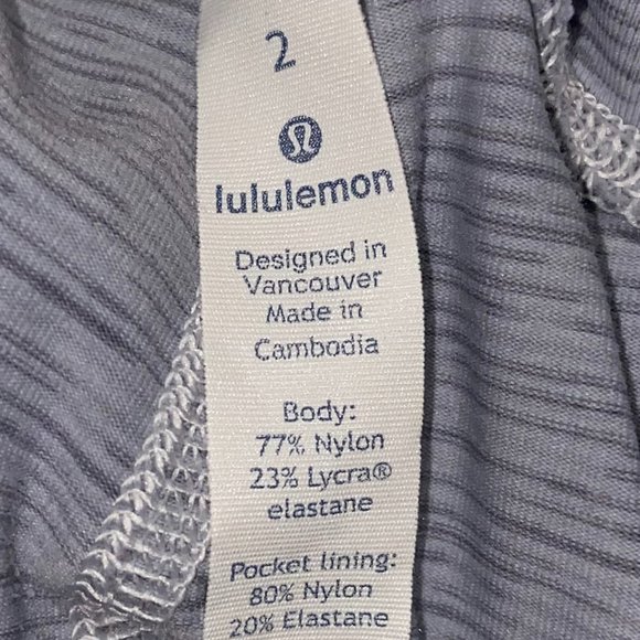 Lululemon Light Grey Space Dye Mid Rise Cropped Leggings - Size 2 - Picture 8 of 8